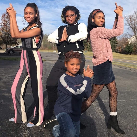 Meet Evelyn!  Welcome to my closet (comments full) - Picture 6 of 11